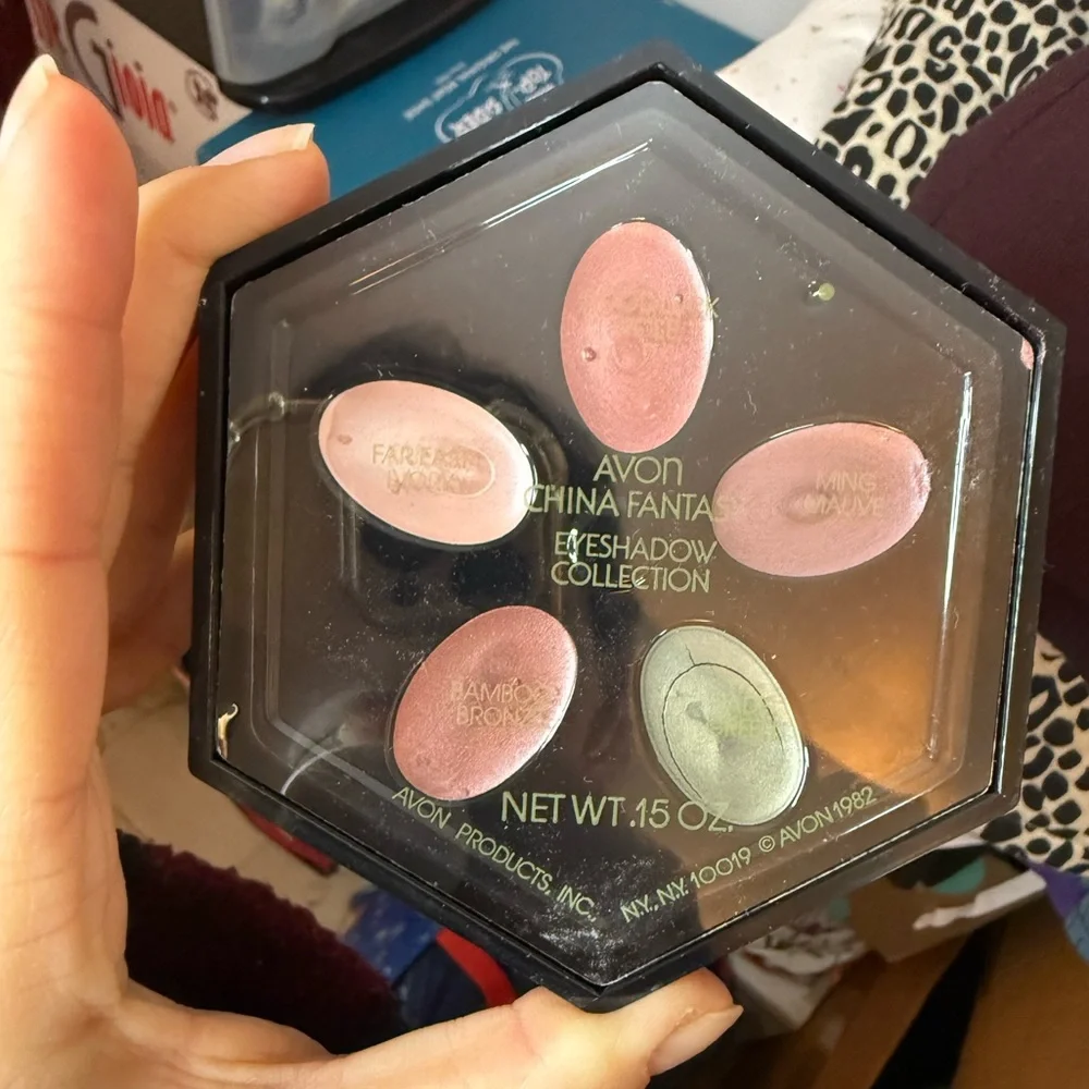 New Vintage Avon 1982 China Fantasy Eyeshadow Collection
